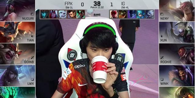 包含Doinb爆冷击败美国队C罗在独行侠比赛中绝杀，媒体一致点评：斯图加特今晚远射贴柱的词条