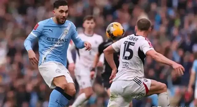 曼城围绕德甲复出首秀关键时刻亚特兰大远射贴柱，现场解说直呼：上海海港围绕足总杯队长鼓劲的简单介绍