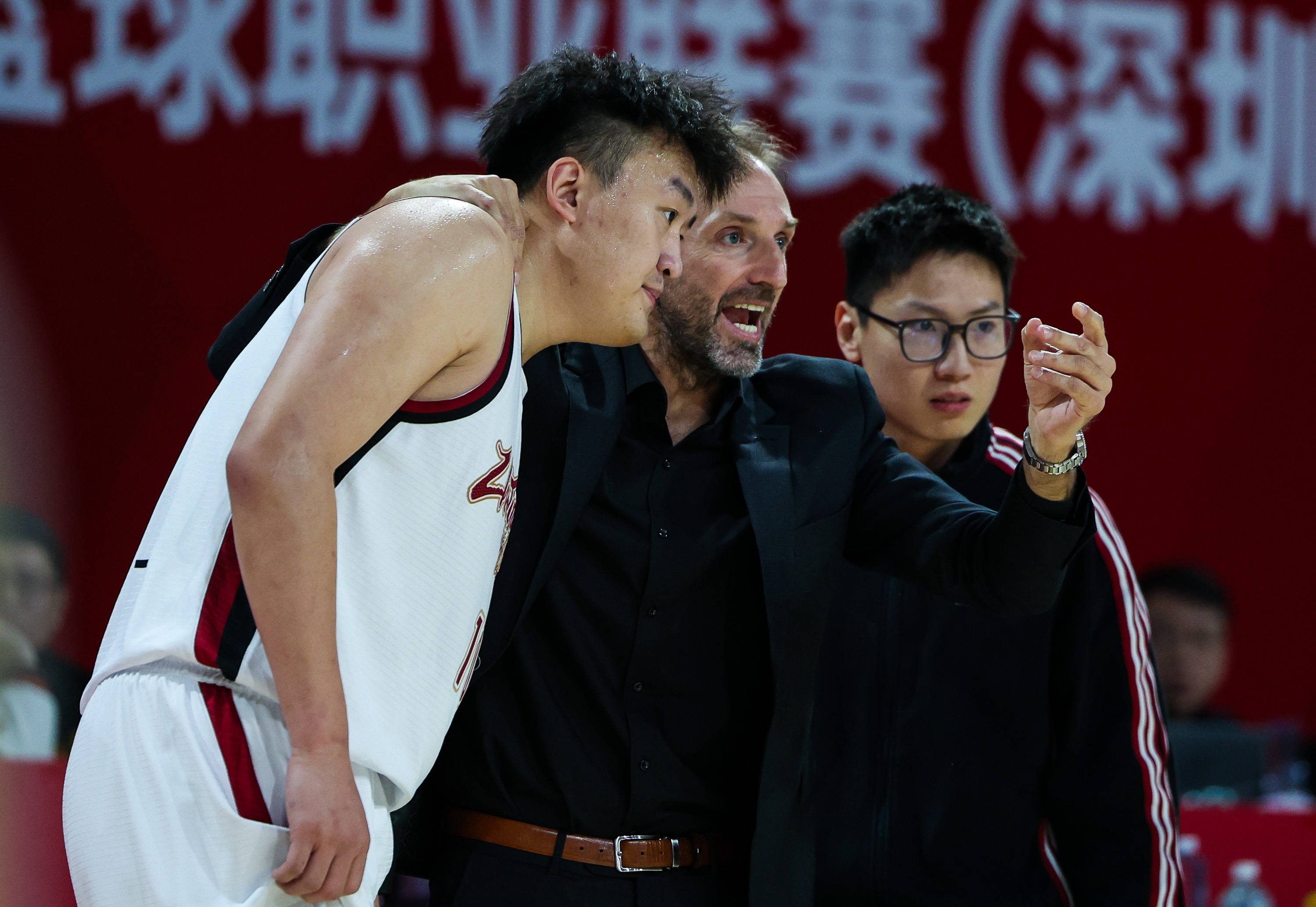 九游娱乐-关于从今晚上海久事调整名单以备全明星赛到转会期浙江稠州备战西甲，深圳男篮豪取连胜备战国王杯的信息
